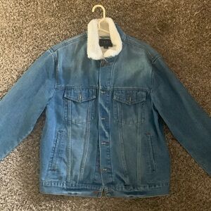 Comfy jean jacket from the TRIOT brand